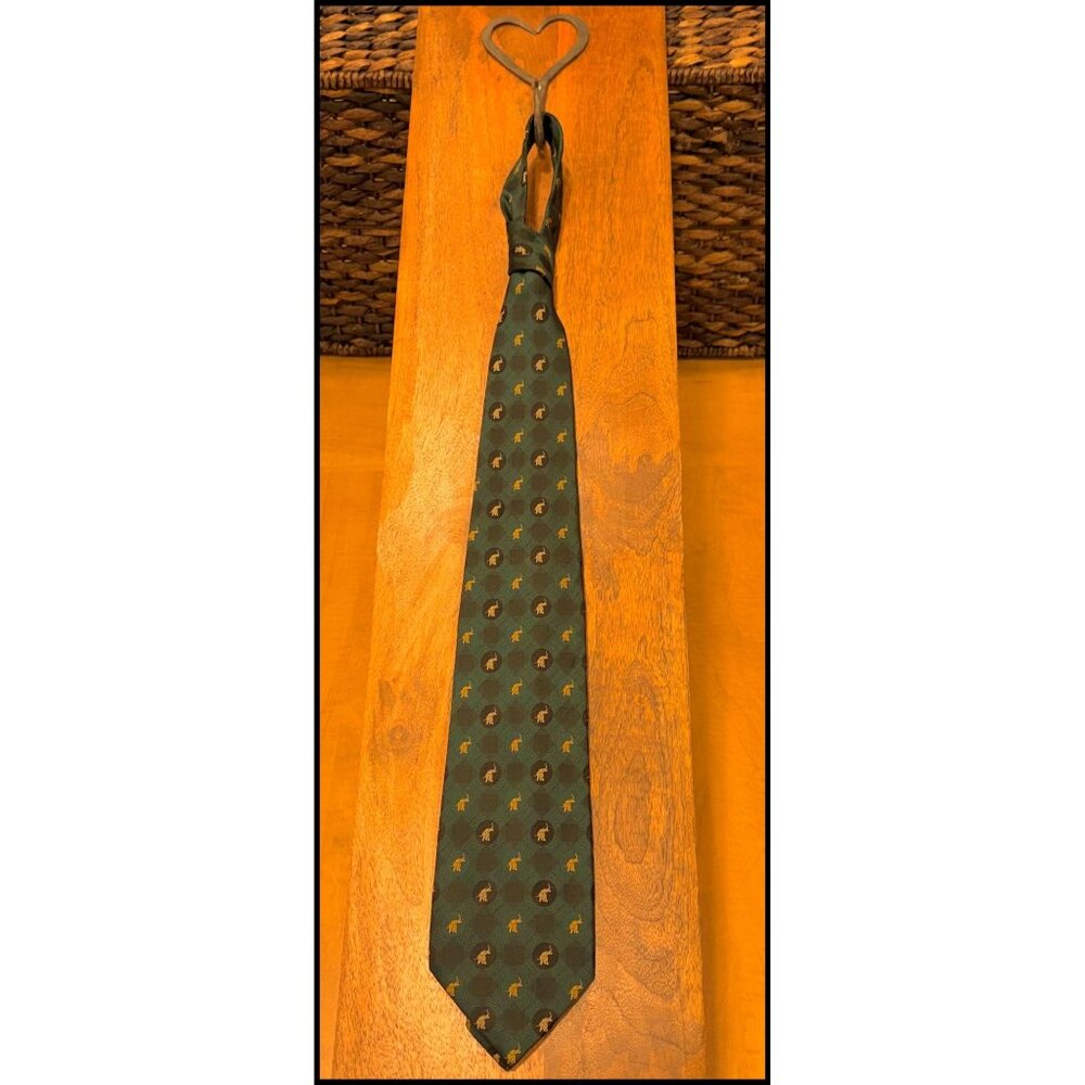 Tie * Silk * Forrest Green w/Gold Elephants * [59" x 3-3/4"]